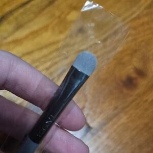 NEW! Laruce LR105 Short Shadow Eyeshadow Cosmetics Brush